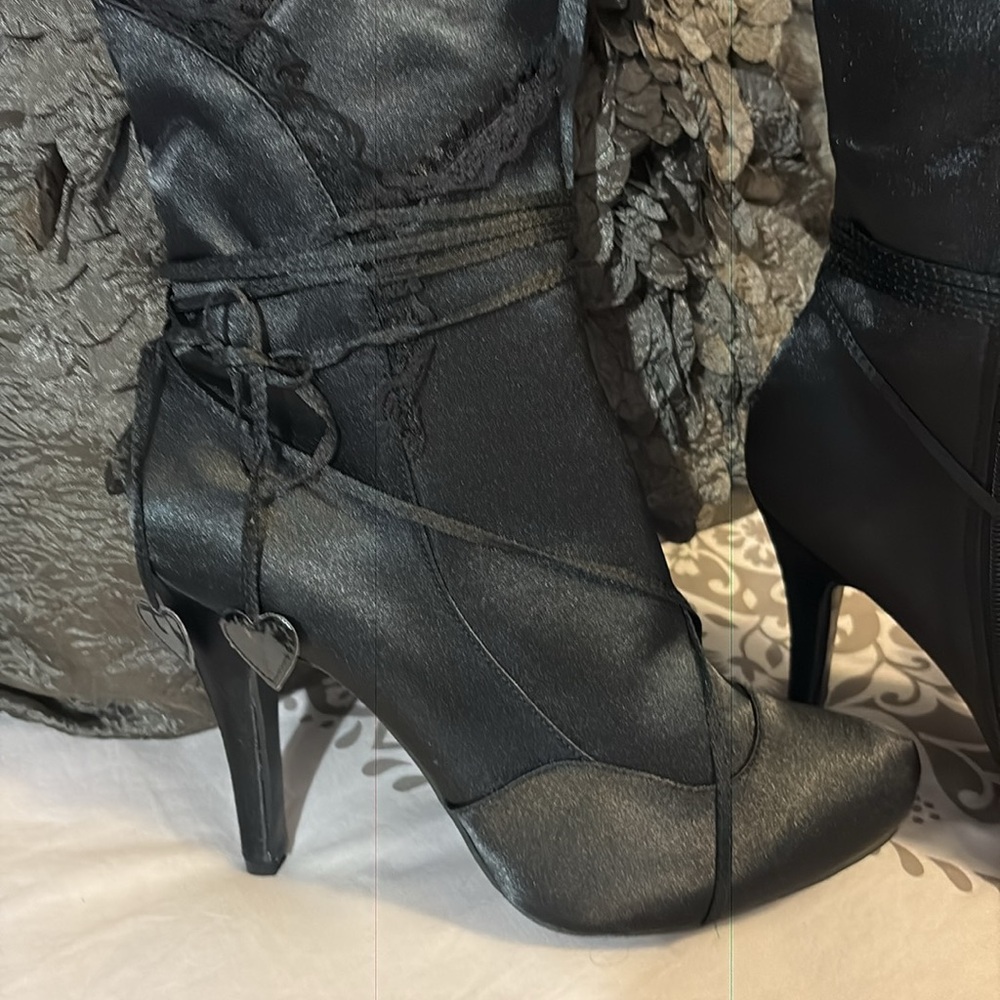 Ellie Black Heeled Boots - Picture 3 of 14